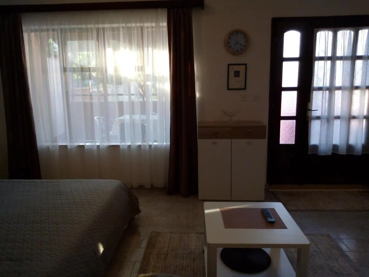 Apartmani Alma Pula Apartment
